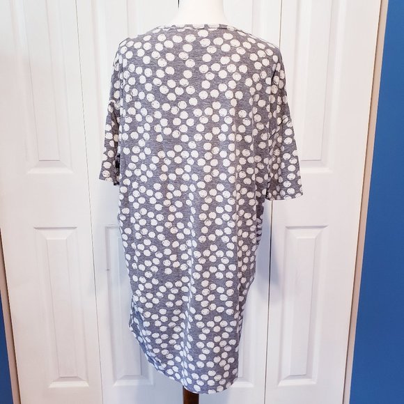 ☀️ 4/$25 … Gray and White dotted Irma - Picture 4 of 6